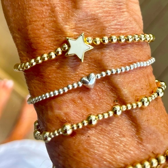 Kitty -Handmade 14k gold filled stretch mother of pearl kitty bracelet - Picture 10 of 12